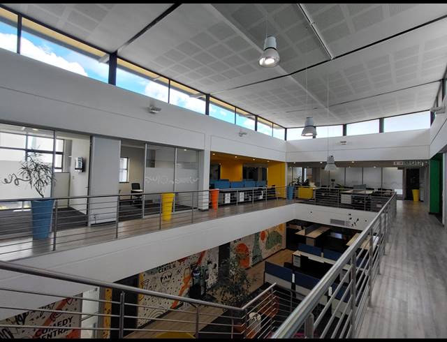 2,905M² OFFICE TO LET IN BRYANSTON